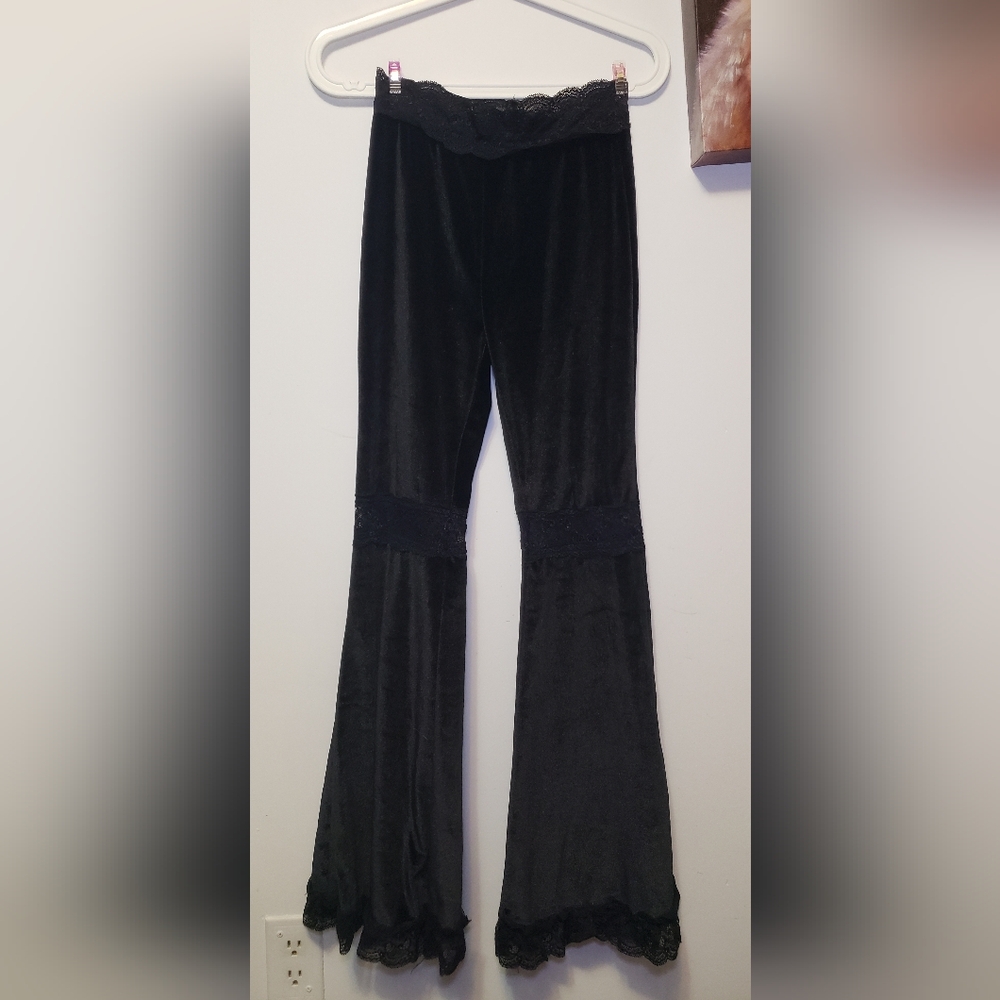 Source Unknown Black Velvet Flared Leggings with Lace Insets